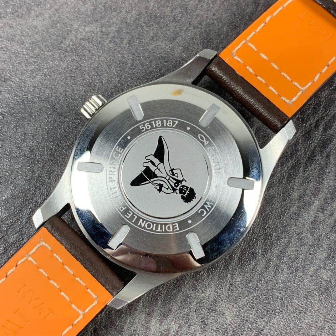 V7 Factory IWC Mark XVIII mavi kadranlı Le Petit Prince V2 versiyonunun kalitesi ve işçiliği nasıl? — 17. fotoğraf