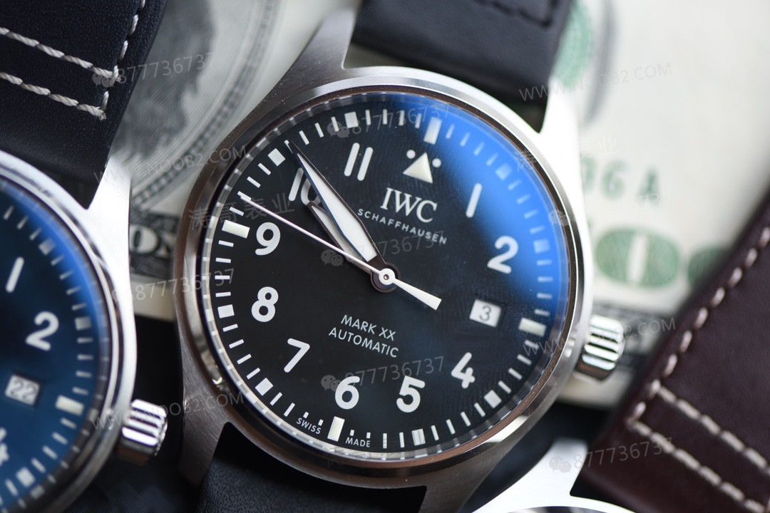 V7 Factory IWC Mark XX hızlı değişen kayış işçilik incelemesi — 2. fotoğraf
