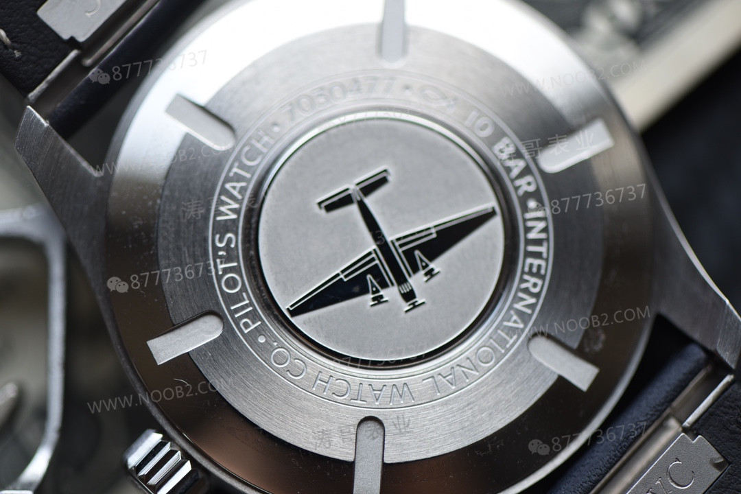 V7 Factory IWC Mark XX hızlı değişen kayış işçilik incelemesi — 12. fotoğraf