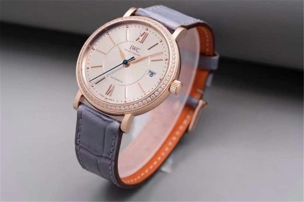 V7 Factory IWC Portofino 37 mm kadın kol saati orijinal karşılaştırma incelemesi — 13. fotoğraf
