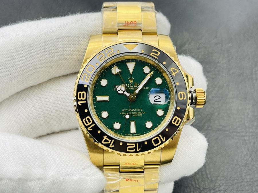VRS Factory Rolex GMT-Master II Yükseltilmiş Versiyon 126710 (Altın Yeşil Kadran) Saat İncelemesi — 1. fotoğraf