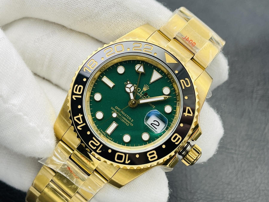 VRS Factory Rolex GMT-Master II Yükseltilmiş Versiyon 126710 (Altın Yeşil Kadran) Saat İncelemesi — 2. fotoğraf