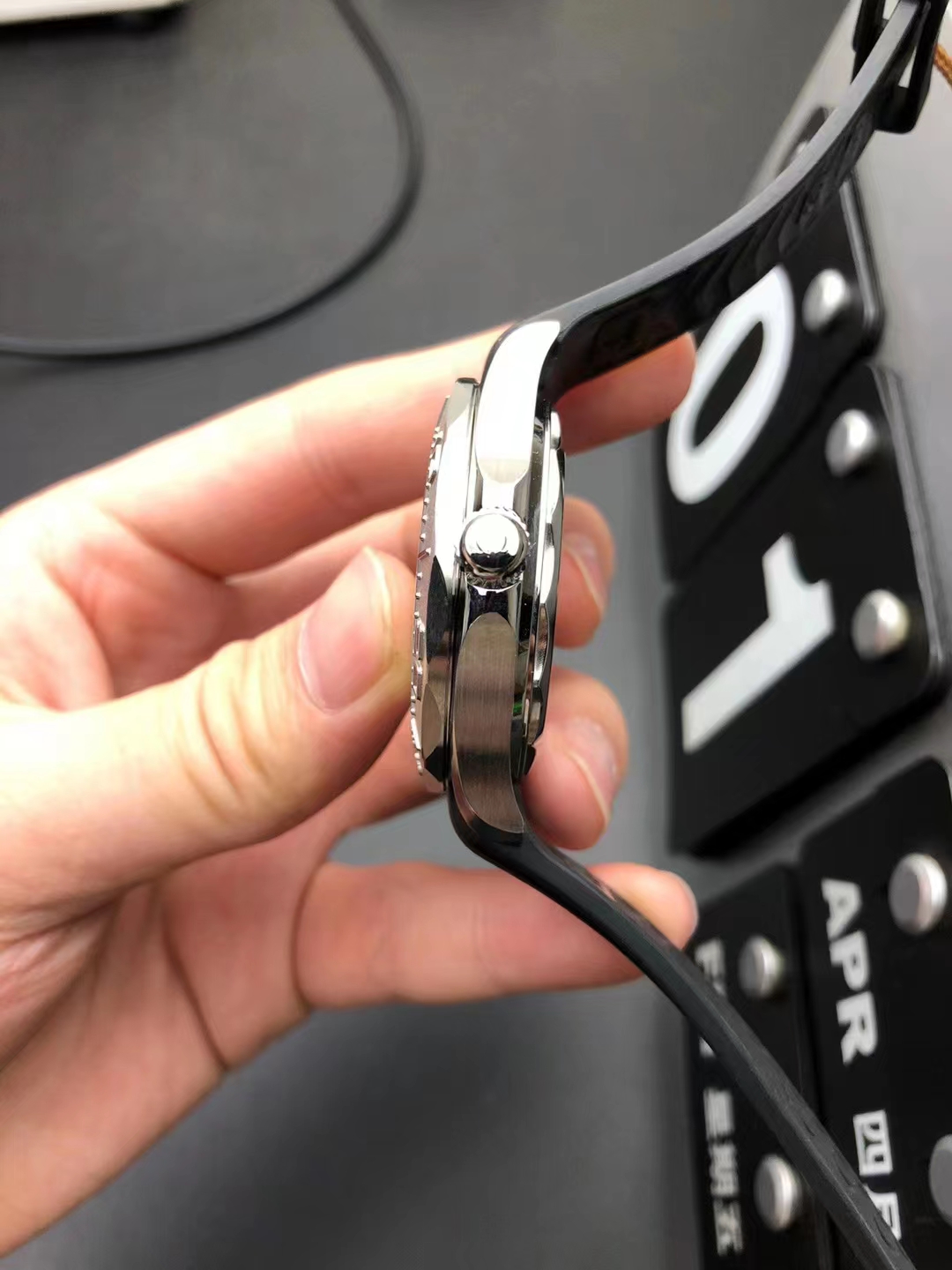Omega Seamaster Neiman Marcus Kurma Kolu