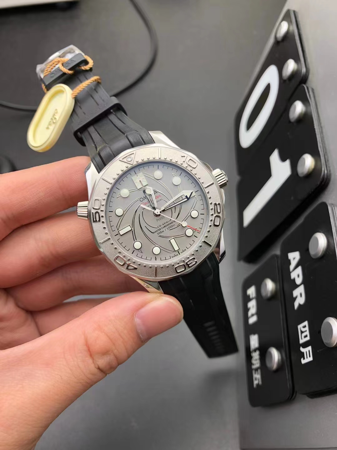 Replika Omega Seamaster 007 Aston Martin