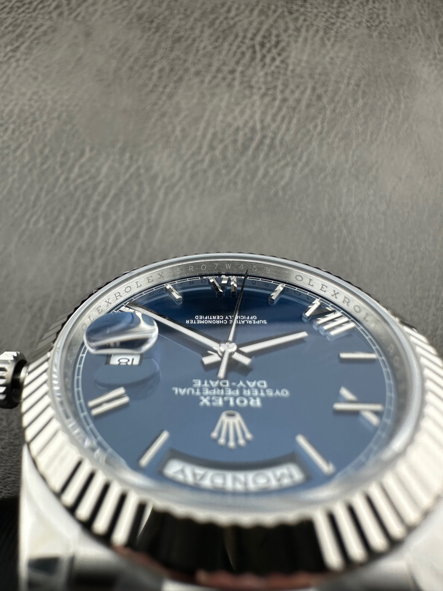 VS Factory 2025 amiral gemisi çalışması | Rolex Day-Date replika zirve sürümü, sınıfının üstünde sert bir güç — 47. fotoğraf
