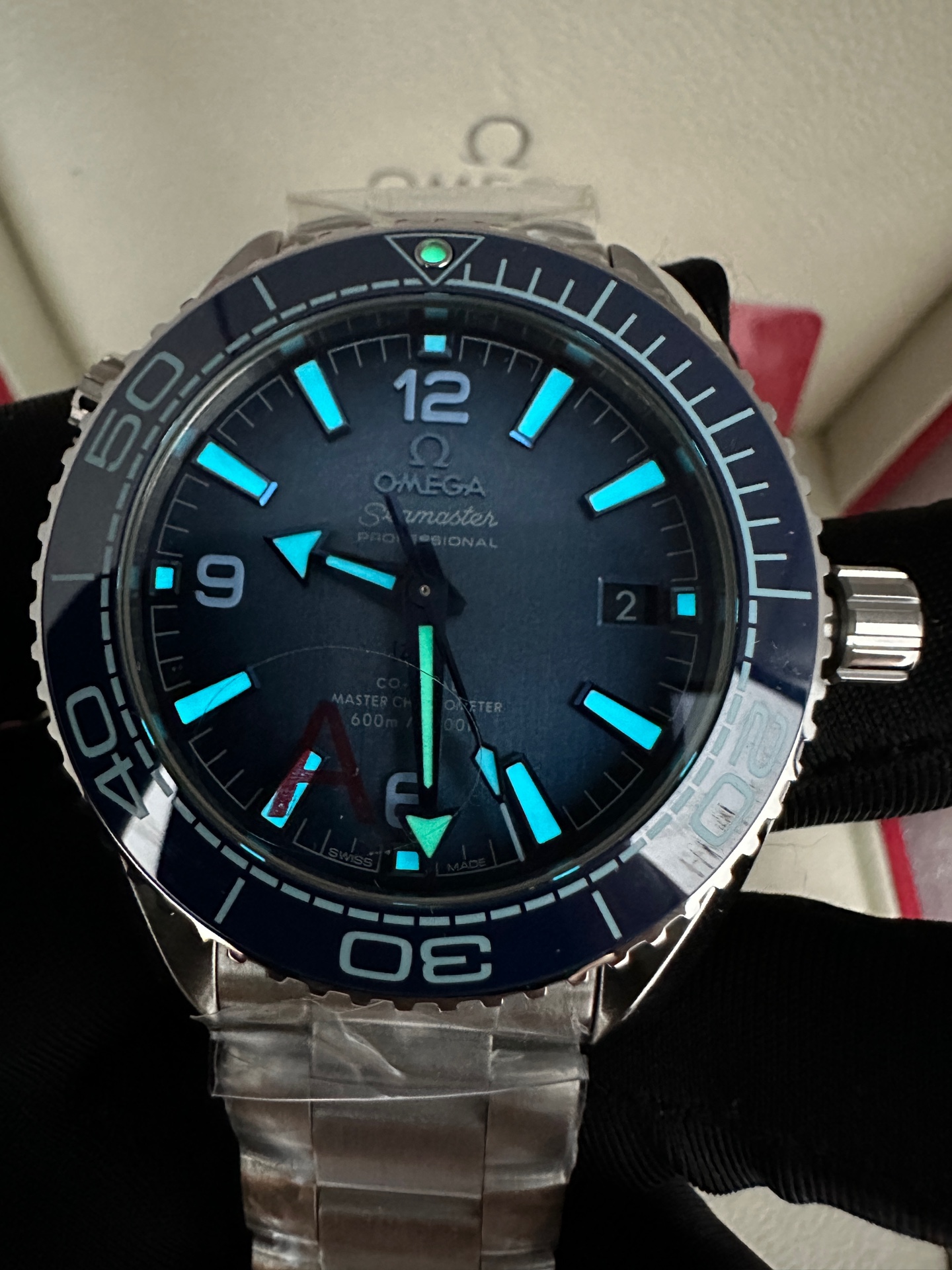 VS Factory 2025 önerimiz: Omega Seamaster 75. yıl yaz buz mavisi modeli — 4. fotoğraf