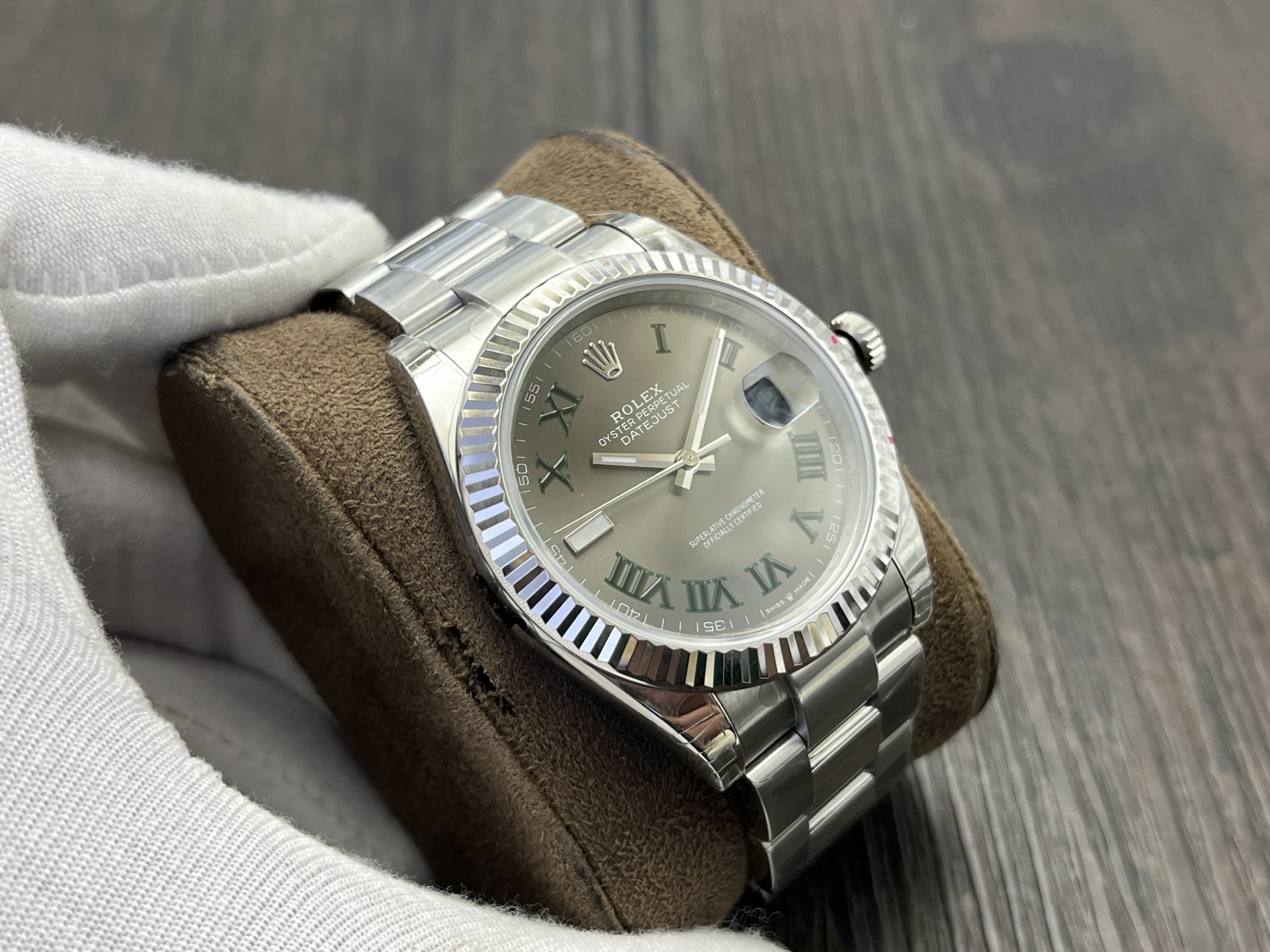 VS Factory 2025 önerisi: VS'in titizlikle geliştirdiği profesyonel kol saati. Piyasadaki en üst versiyon, Rolex Datejust 41 mm serisi! Klasiğe saygı duruşu niteliğinde üst düzey bir model. — 4. fotoğraf