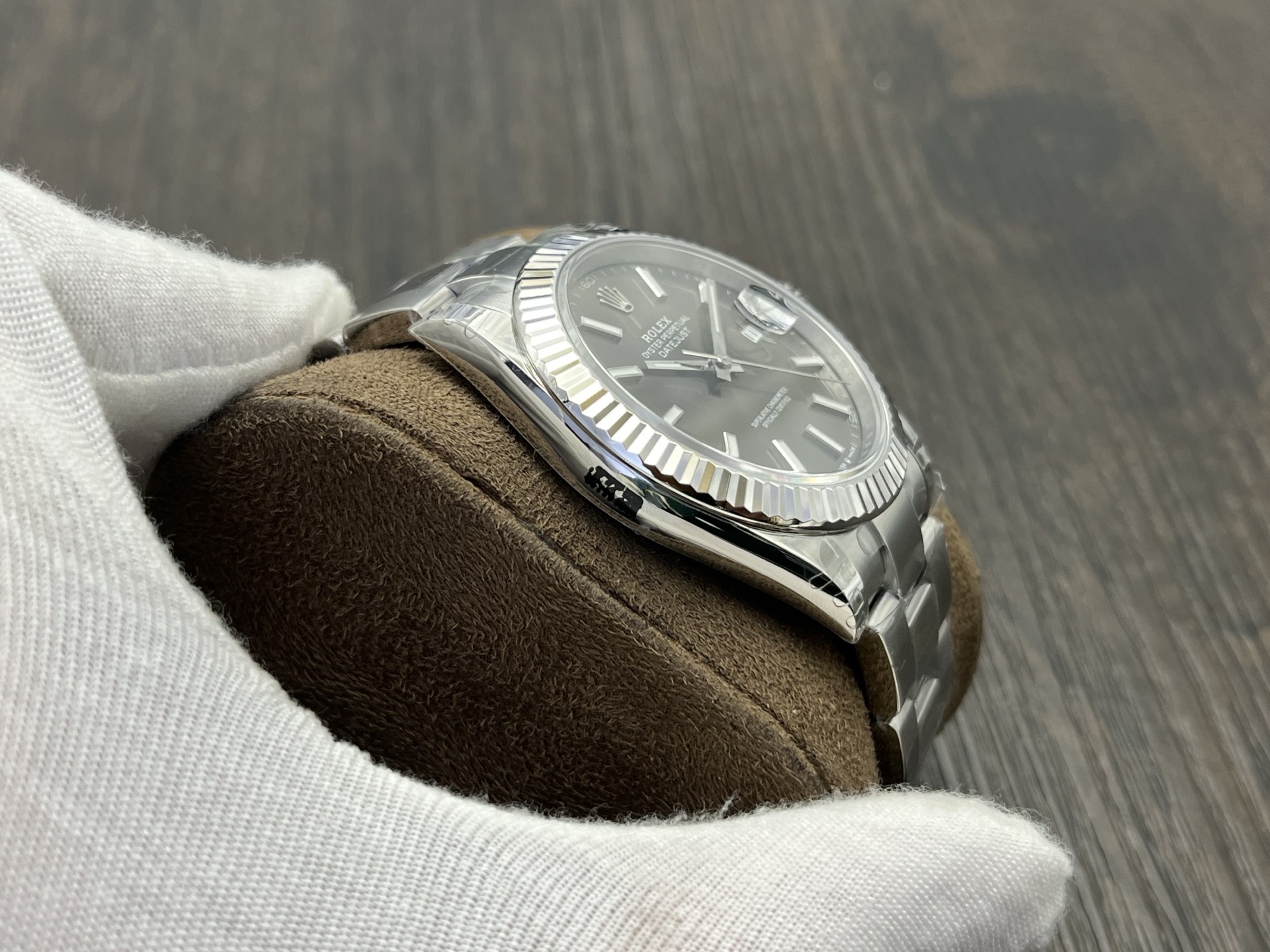 VS Factory 2025 önerisi: VS'in titizlikle geliştirdiği profesyonel kol saati. Piyasadaki en üst versiyon, Rolex Datejust 41 mm serisi! Klasiğe saygı duruşu niteliğinde üst düzey bir model. — 23. fotoğraf