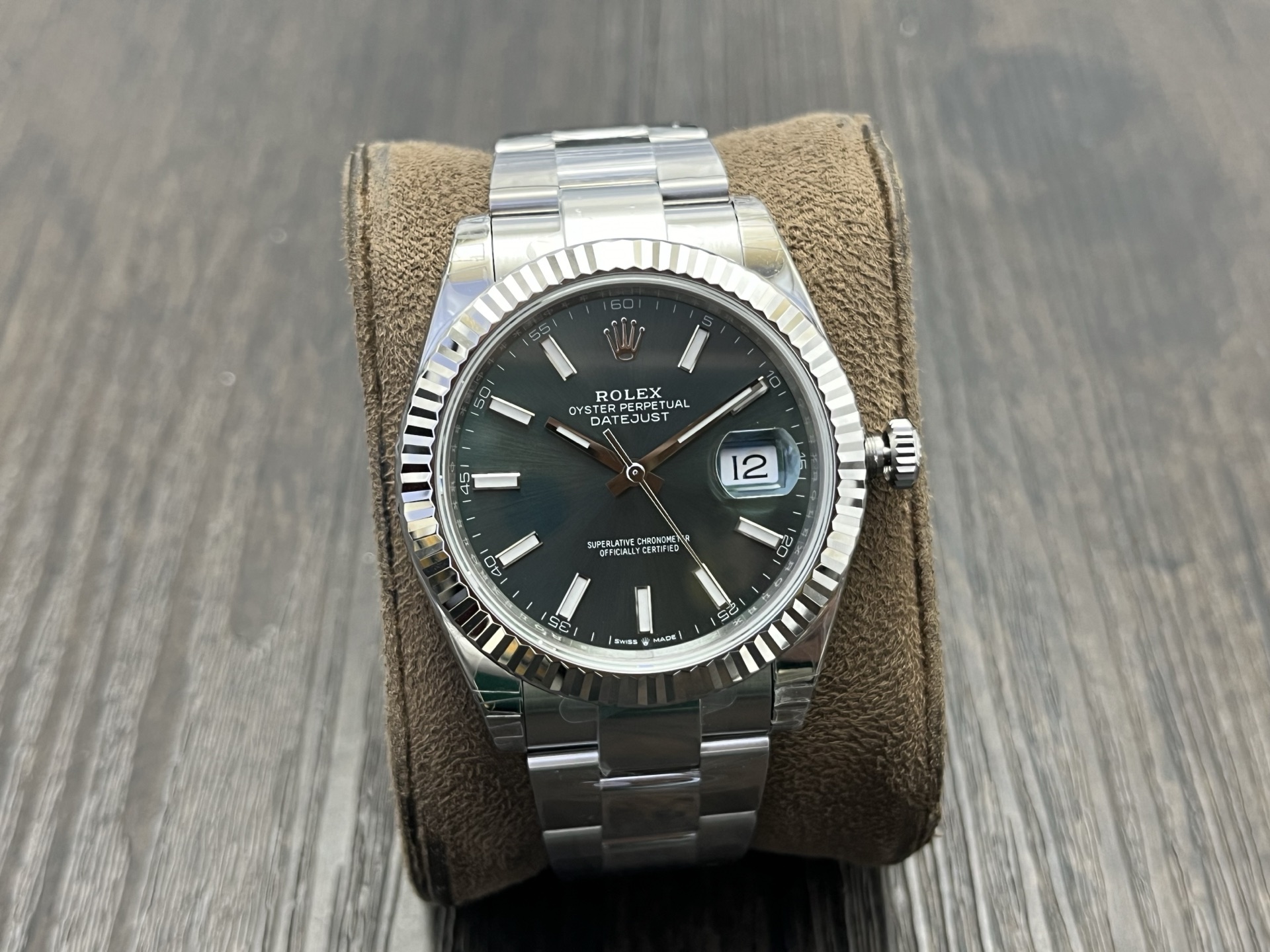 VS Factory 2025 önerisi: VS'in titizlikle geliştirdiği profesyonel kol saati. Piyasadaki en üst versiyon, Rolex Datejust 41 mm serisi! Klasiğe saygı duruşu niteliğinde üst düzey bir model. — 27. fotoğraf