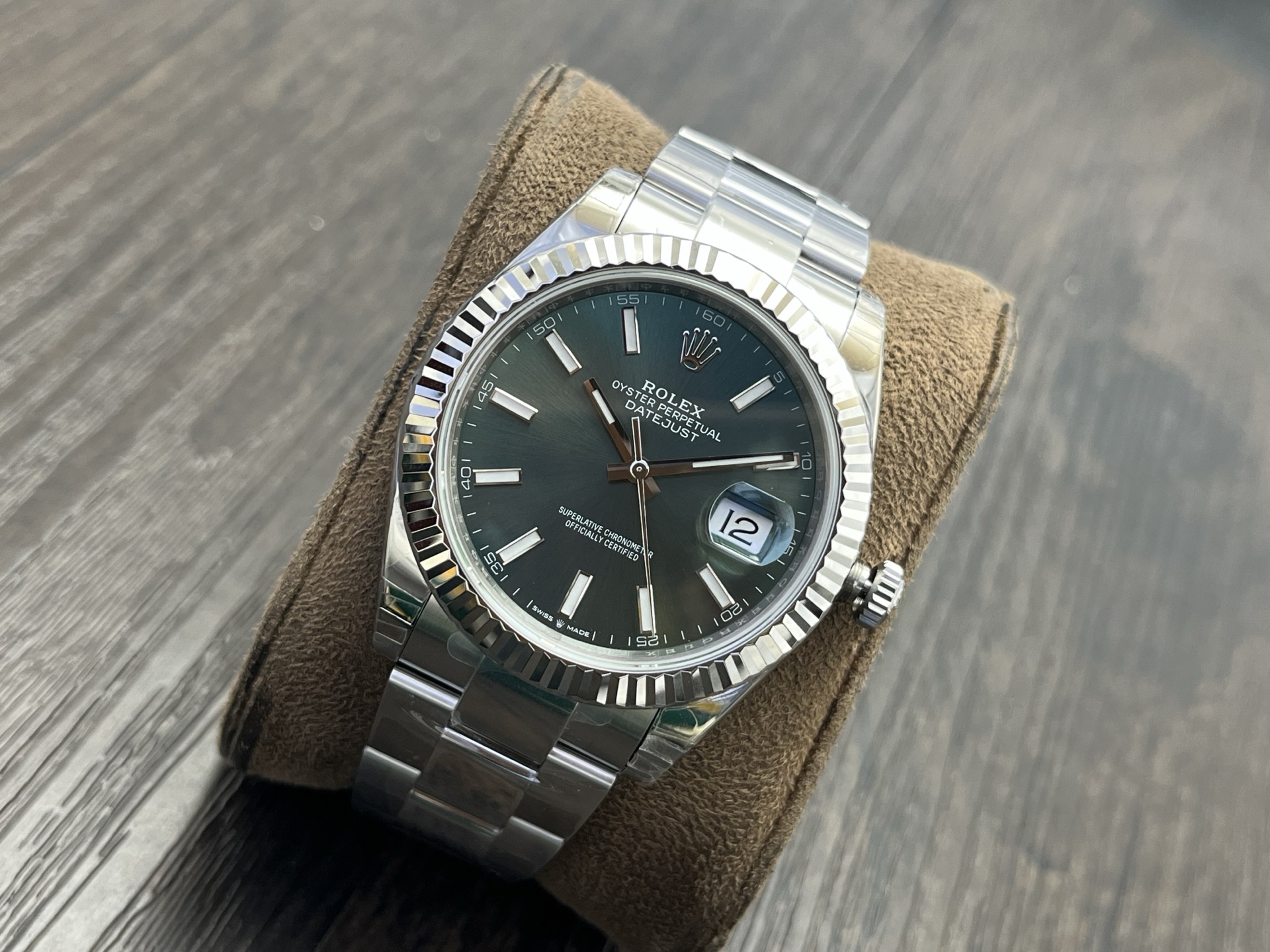 VS Factory 2025 önerisi: VS'in titizlikle geliştirdiği profesyonel kol saati. Piyasadaki en üst versiyon, Rolex Datejust 41 mm serisi! Klasiğe saygı duruşu niteliğinde üst düzey bir model. — 31. fotoğraf