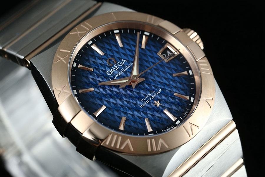 VS Factory Omega Constellation çift renk rose gold smoky blue kabartma eşkenar dörtgen desenli replika saat - 123.20.38.21.03.001 — 3. fotoğraf