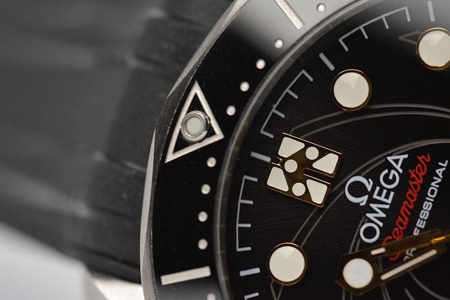 VS Factory Omega Replika Saat Piyasa Versiyonlarıyla Karşılaştırma - Seamaster 300 James Bond Limitli Sürüm — 6. fotoğraf