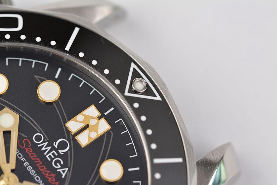 VS Factory Omega Replika Saat Piyasa Versiyonlarıyla Karşılaştırma - Seamaster 300 James Bond Limitli Sürüm — 7. fotoğraf