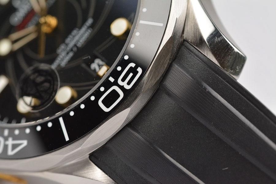 VS Factory Omega Replika Saat Piyasa Versiyonlarıyla Karşılaştırma - Seamaster 300 James Bond Limitli Sürüm — 9. fotoğraf