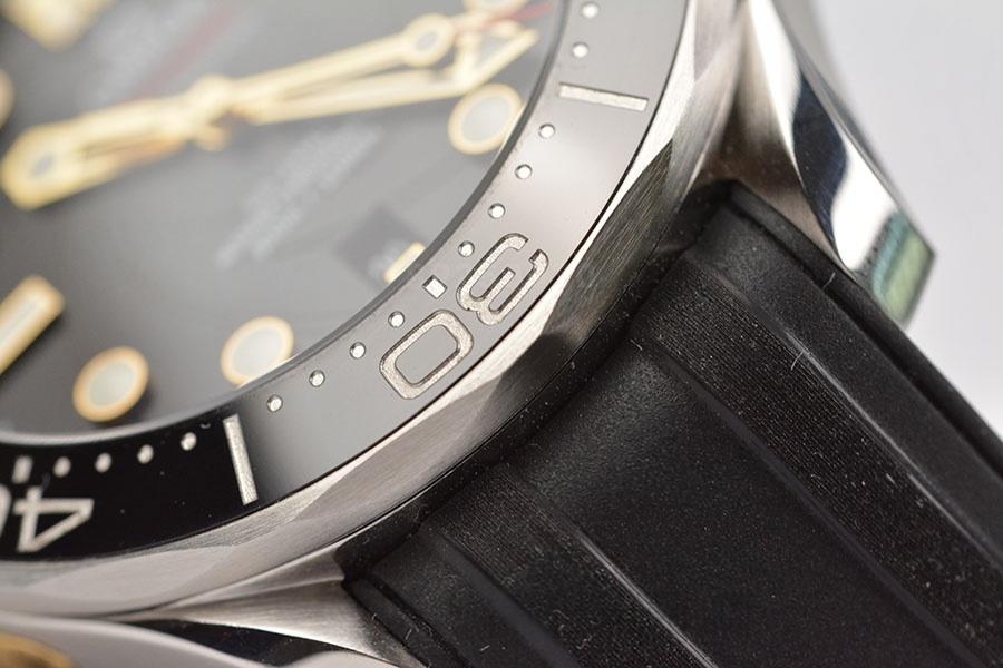 VS Factory Omega Replika Saat Piyasa Versiyonlarıyla Karşılaştırma - Seamaster 300 James Bond Limitli Sürüm — 10. fotoğraf