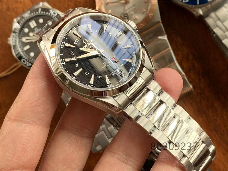 VS Factory Omega Seamaster 150M saat tanıtımı — 2. fotoğraf