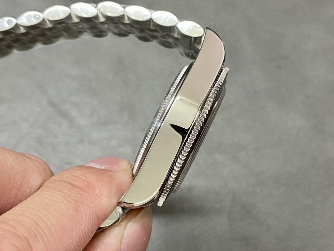 VS Factory Omega Seamaster 300 Olimpiyat Özel Sürümü ilk bakışta sahte anlaşılır mı? — 9. fotoğraf