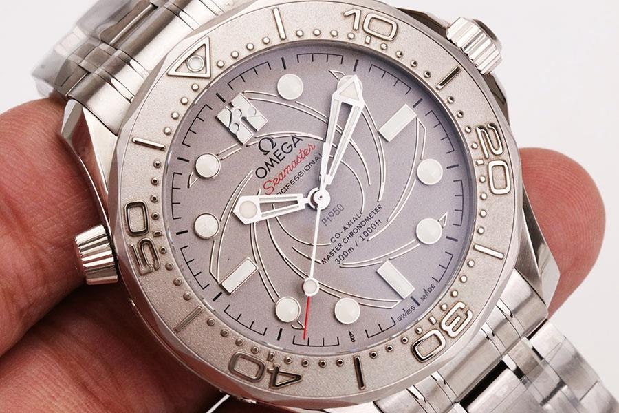 VS Factory Omega Seamaster 300M «007 Serisi» Replika Kol Saati - James Bond Sınırlı Üretim — 4. fotoğraf