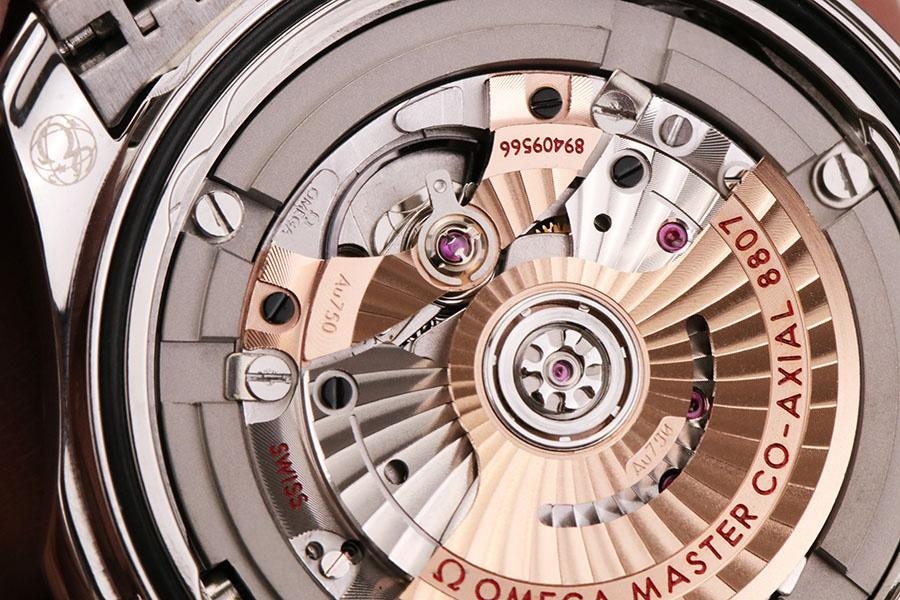 VS Factory Omega Seamaster 300M «007 Serisi» Replika Kol Saati - James Bond Sınırlı Üretim — 9. fotoğraf