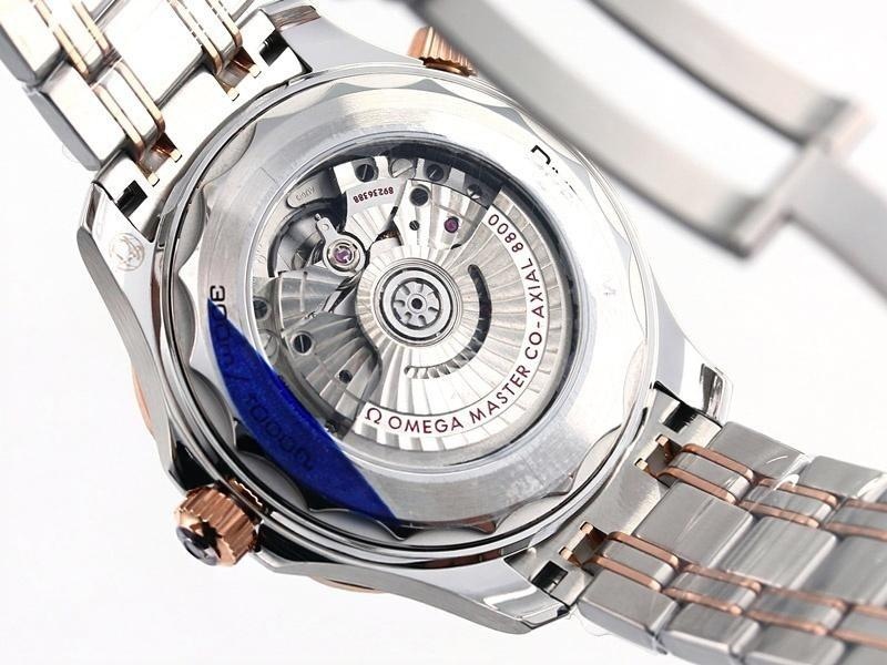 VS Factory Omega Seamaster 300M «Gül Altın Siyah Model» Replika Saat - VS Saat — 7. fotoğraf