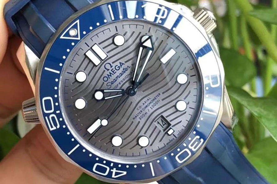 VS Factory Omega Seamaster 300M (Mavi Bezel, Gri) İnceleme — 1. fotoğraf