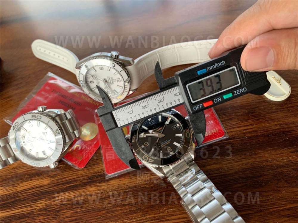 VS Factory Omega Seamaster 600 kadın seramik saat incelemesi - Seamaster'ların Chanel'i — 13. fotoğraf