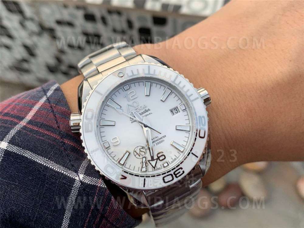 VS Factory Omega Seamaster 600 kadın seramik saat incelemesi - Seamaster'ların Chanel'i — 17. fotoğraf