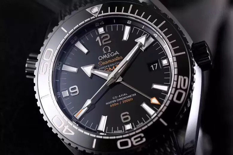 VS Factory Omega Seamaster 600M Deep Black Kol Saati İncelemesi — 2. fotoğraf
