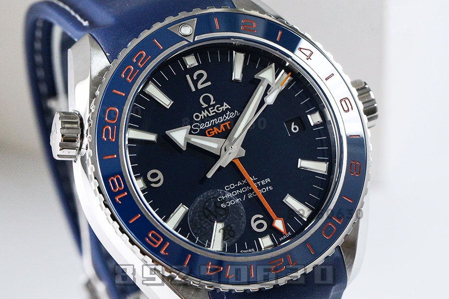 VS Factory Omega Seamaster 600m «Mavi Bezel GMT» Güzel Gezegen işbirliği modeli replika saat-232.30.44.22.03.001 — 2. fotoğraf
