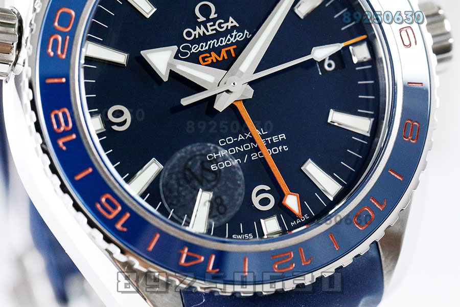 VS Factory Omega Seamaster 600m «Mavi Bezel GMT» Güzel Gezegen işbirliği modeli replika saat-232.30.44.22.03.001 — 4. fotoğraf