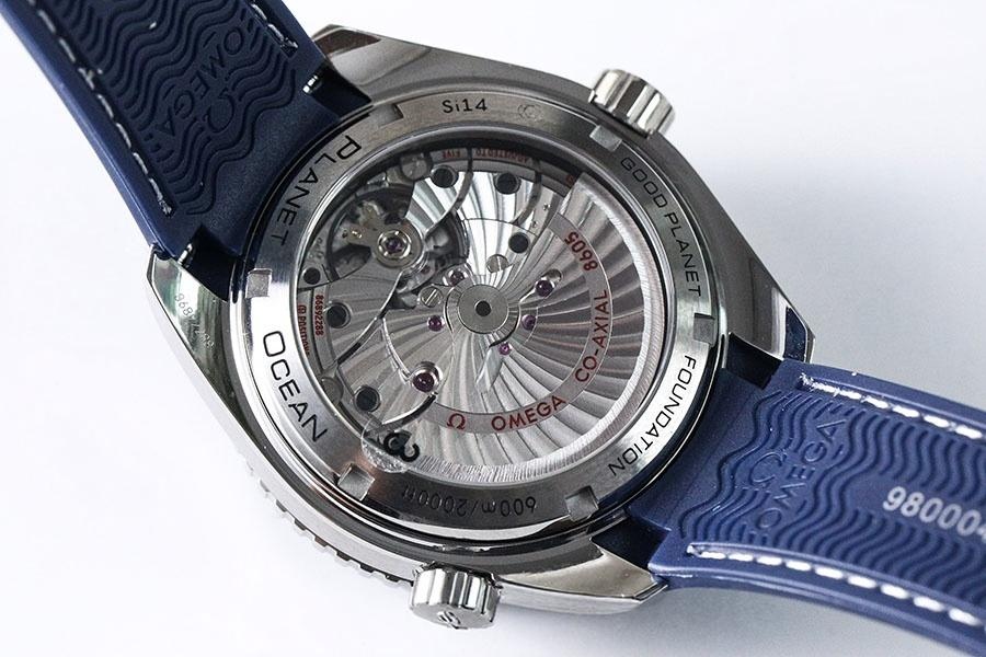 VS Factory Omega Seamaster 600m «Mavi Bezel GMT» Güzel Gezegen işbirliği modeli replika saat-232.30.44.22.03.001 — 7. fotoğraf