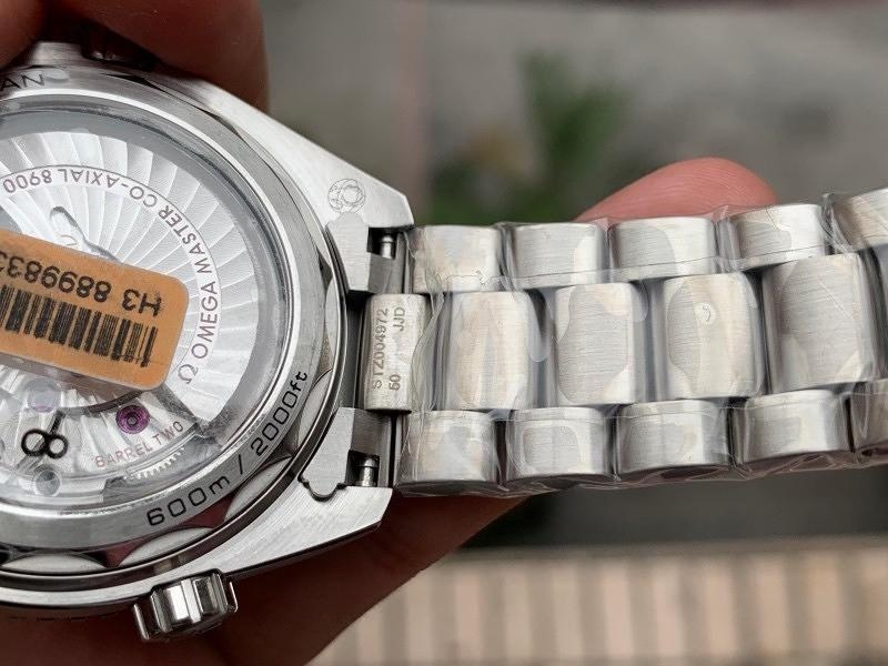 VS Factory Omega Seamaster Planet Ocean Çeyrek Turuncu Saat İncelemesi — 5. fotoğraf