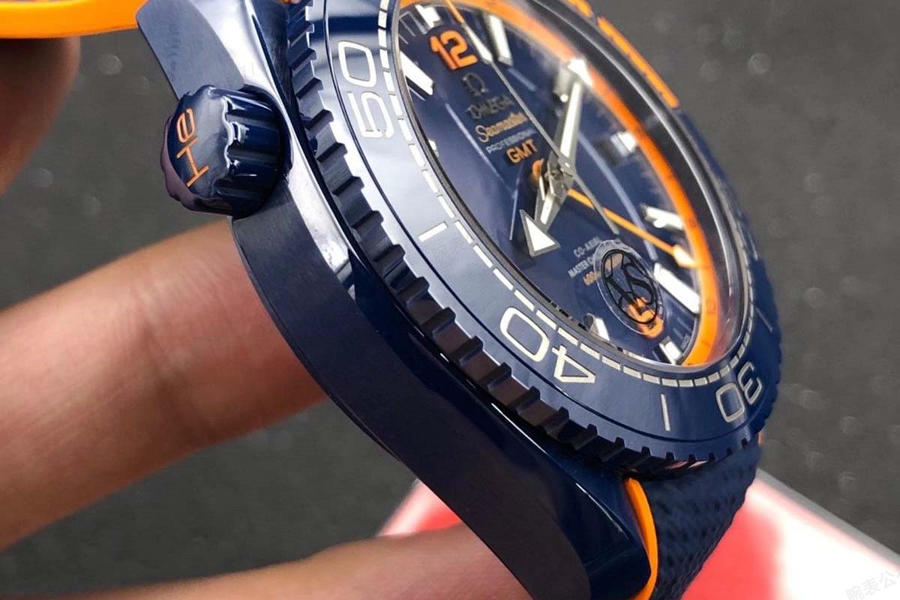 VS Factory Omega Seamaster Planet Ocean Deniz Mavisi kol saati incelemesi — 7. fotoğraf
