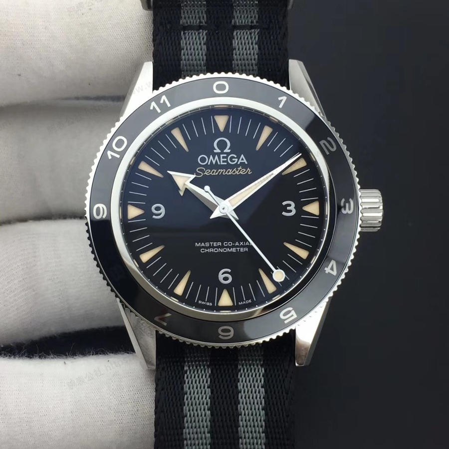 VS Factory Omega Seamaster Serisi "007 Spectre Küresel Sınırlı Sayıda Üretim" Saat İncelemesi — 2. fotoğraf