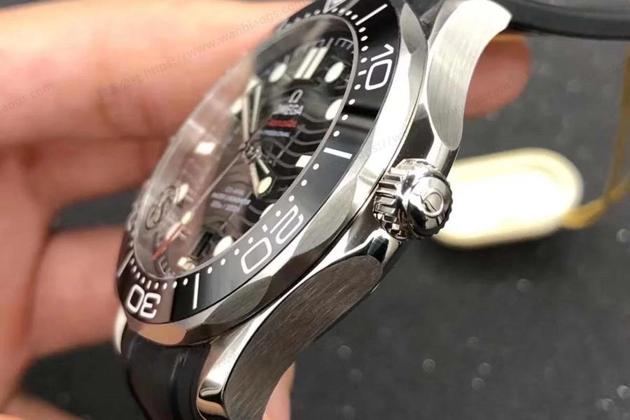 VS Factory Omega yeni Seamaster 300M seramik kadran, 8800 mekanizma saat incelemesi — 5. fotoğraf