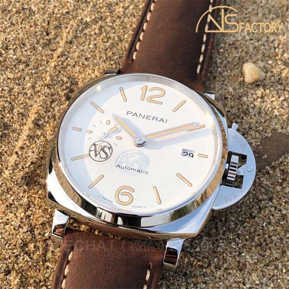 VS Factory Panerai 1046 «Süper İnce» 42 mm uniseks saat incelemesi — 2. fotoğraf
