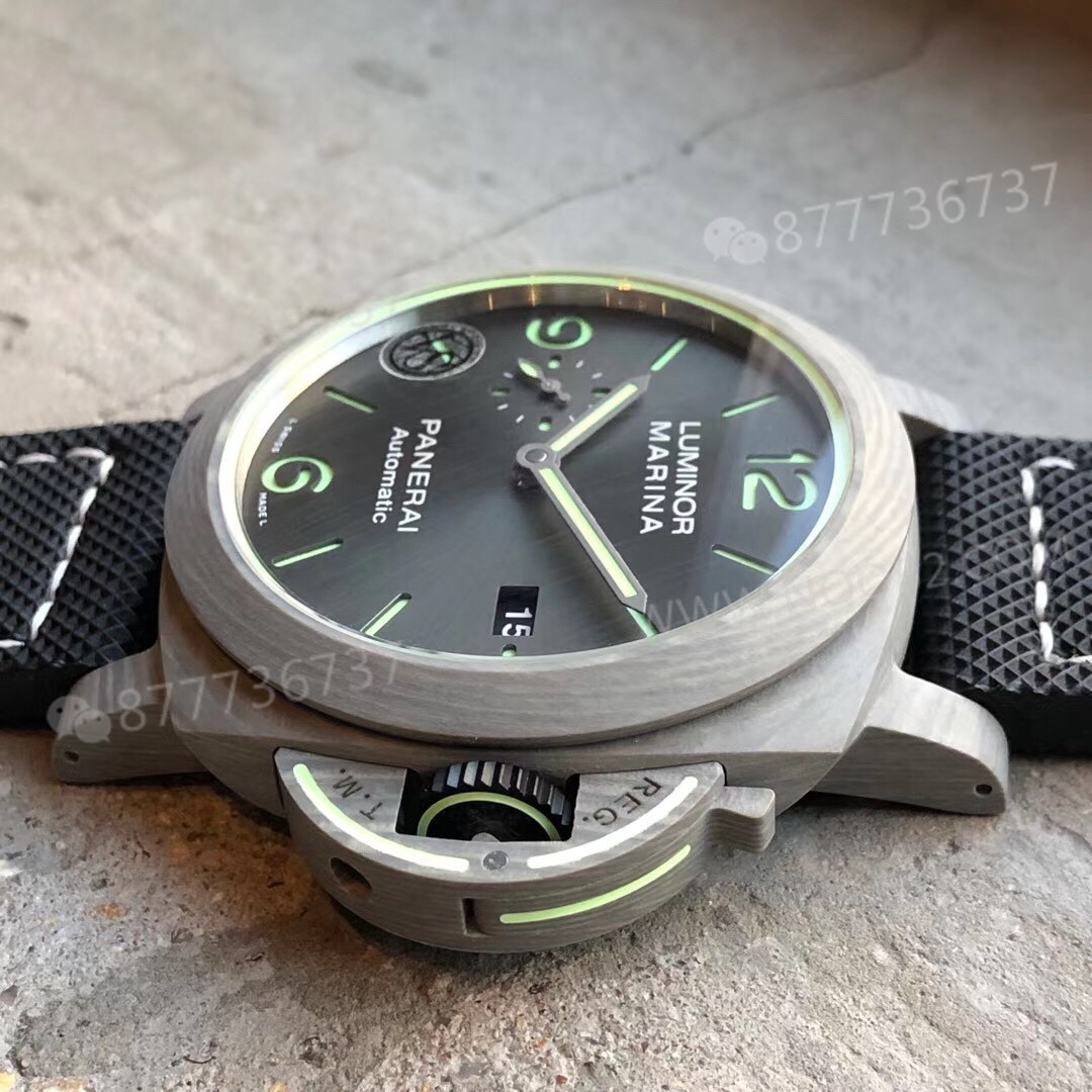 VS Factory Panerai 1119 bazalt karbon fiber saat ilk bakışta replika belli oluyor mu? — 7. fotoğraf