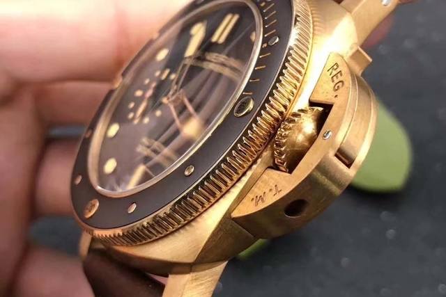 VS Factory Panerai bronz PAM968 kol saati: erkeklere özgü bir karizmanın incelemesi — 6. fotoğraf