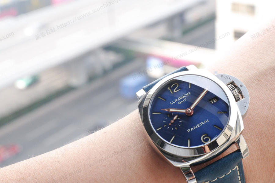 VS Factory Panerai PAM00688 Saat İncelemesi — 1. fotoğraf