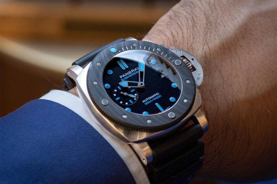 VS Factory Panerai PAM00799 Submersible Serisi Saat İncelemesi — 2. fotoğraf