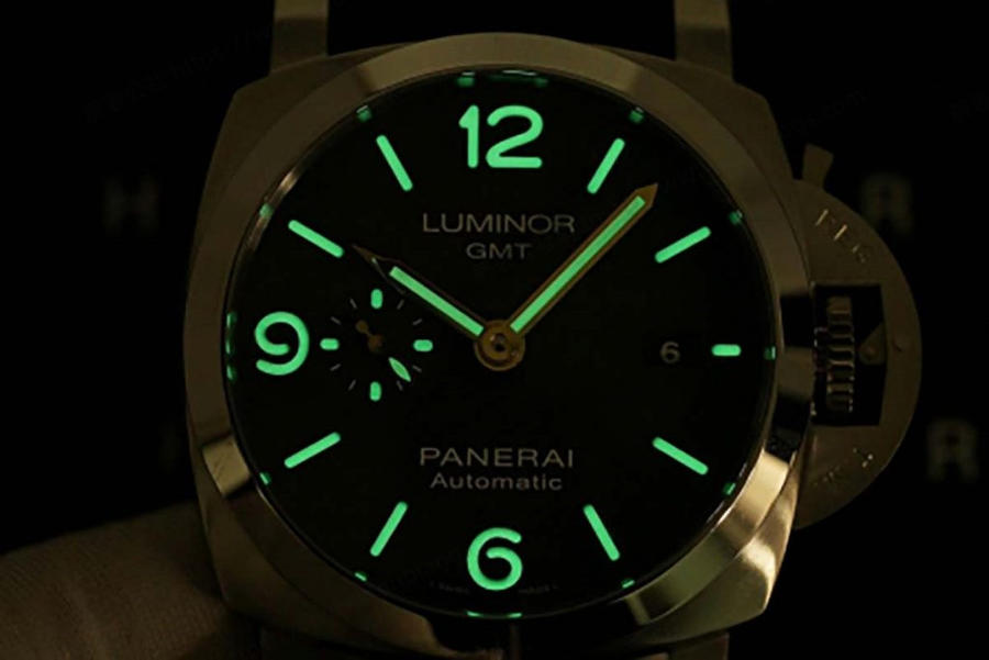 VS Factory Panerai PAM01056 yeşil kadranlı saat incelemesi — 2. fotoğraf
