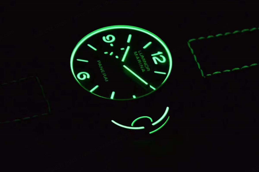 VS Factory Panerai PAM01118 Karbon Fiber Saat İşçilik Detayları İncelemesi — 4. fotoğraf