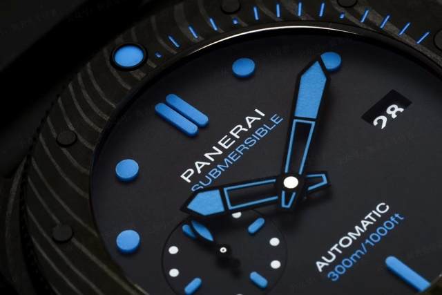 VS Factory Panerai PAM1616 Sert Erkek Tarzı Karbon Fiber Kol Saati İncelemesi — 4. fotoğraf