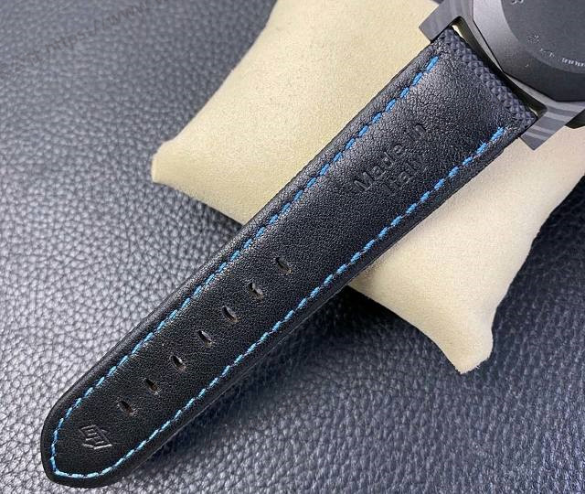 VS Factory Panerai PAM1661 karbon fiber malzemeli saat incelemesi — 8. fotoğraf