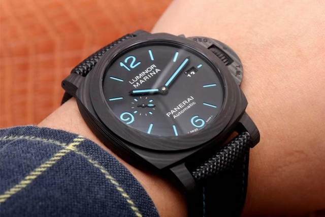 VS Factory Panerai PAM1661 karbon fiber saat incelemesi — 1. fotoğraf