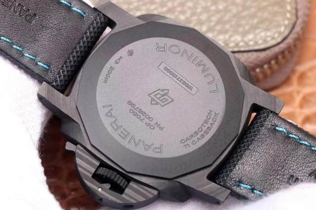 VS Factory Panerai PAM1661 karbon fiber saat incelemesi — 6. fotoğraf