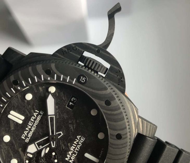 VS Factory Panerai PAM979 Karbon Fiber Kol Saati İncelemesi — 4. fotoğraf
