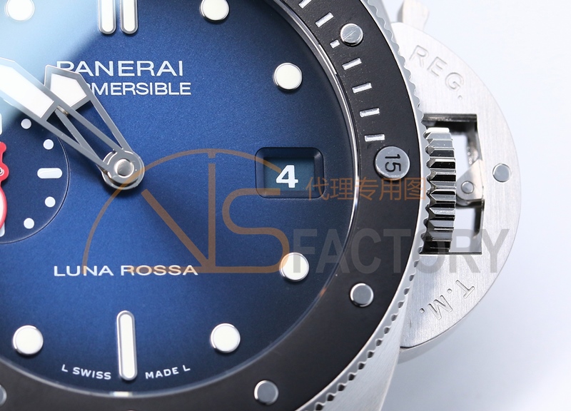 VS Factory Panerai Submersible Serisi PAM01565 Replika Kol Saati - VS Saat — 5. fotoğraf