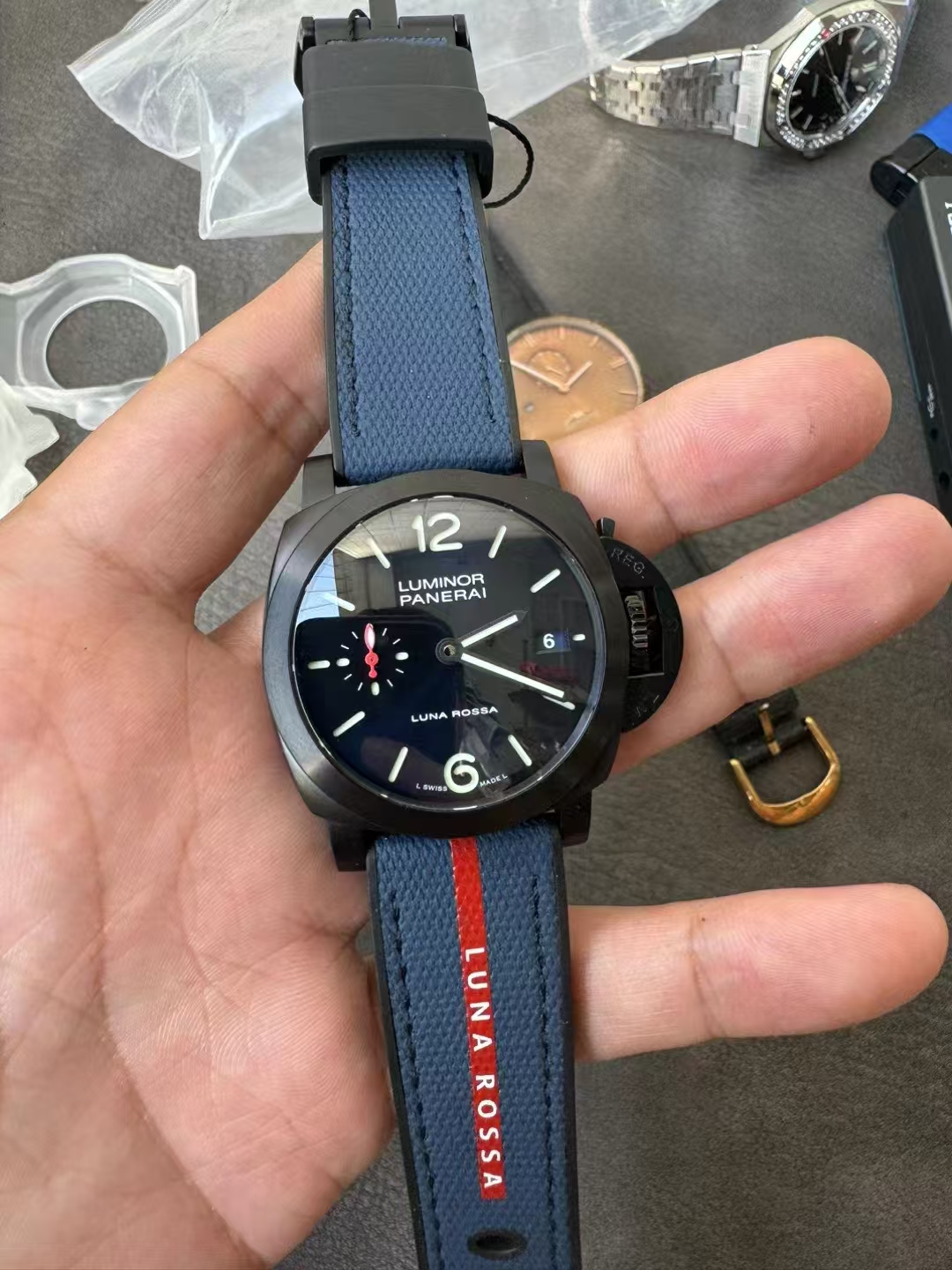 Replika Panerai Luna Rossa 1408