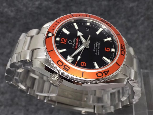 VS Factory Replika Omega Planet Ocean 600m Turuncu, Super Clone 8500 Mekanizmalı, Ücretsiz Turuncu Kauçuk Kayış Hediyeli — 3. fotoğraf